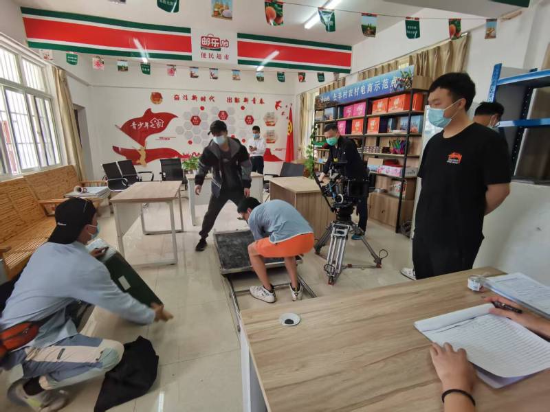 蚌山区广告片拍摄公司：极简主义践行者，少即是多的视觉哲学